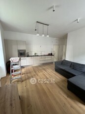 Appartamento in Affitto in Via Giosuè Carducci 4 a Bolzano