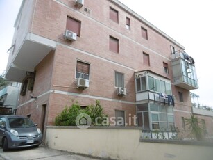 Appartamento in Affitto in Via la Vega 7 a Cagliari