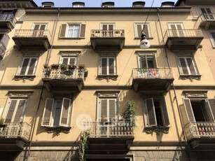 Appartamento in Affitto in Via Massena 55 a Torino