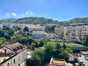 Appartamento in vendita a Salerno Irno / Calcedonia/ Petrosino