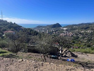 Bungalow / Piazzola in ottime condizioni in zona Sasso a Bordighera