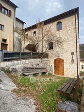 Casa Bi/Trifamiliare in Affitto in Località Serrone a Foligno