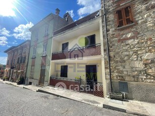 Casa indipendente in Affitto in Località Montalbo a Ziano Piacentino
