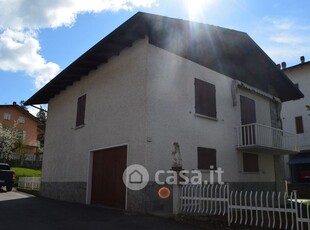 Casa indipendente in Affitto in Via U. Manfredi a Castelnovo ne' Monti