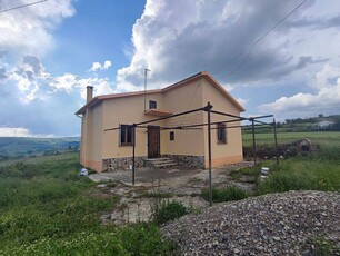 Casa singola in Via Lavangone 49 in zona Zona Rurale a Potenza