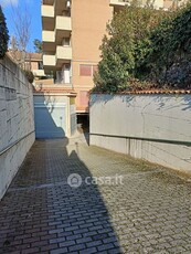 Garage/Posto auto in Affitto in Via della Marranella di Marino 80 a Roma