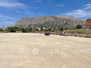 Garage/Posto auto in Affitto in Viale delle Magnolie a Terrasini