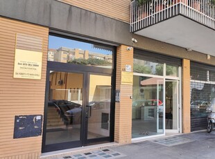 Locale commerciale / Negozio di 135 mq a Bari - Poggiofranco