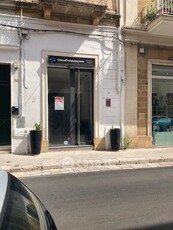 Negozio/Locale commerciale in Affitto in Via Cesare Battisti 19 a Lecce