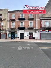 Negozio/Locale commerciale in Affitto in Via Cesare Battisti 350 a Taranto