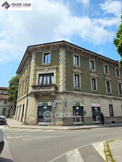 Negozio/Locale commerciale in Affitto in Via Giuseppe Garibaldi a Mariano Comense
