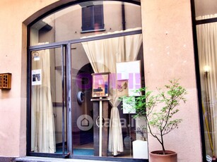 Negozio/Locale commerciale in Affitto in Via Labiena 3 a Laveno-Mombello