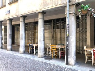 Negozio/Locale commerciale in Affitto in Via Paolo Sarpi 2 a Udine