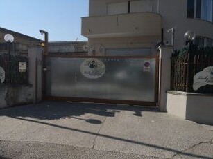 Negozio/Locale commerciale in Affitto in Via San Leonardo 120 a Salerno