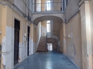 Quadrilocale da ristrutturare in via nicolai 325, Bari