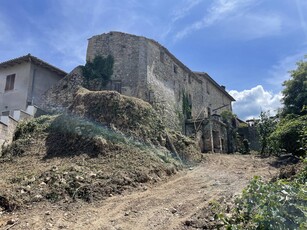 Rustico/Casale/Corte in vendita a Castel Ritaldi - Zona: Colle del Marchese