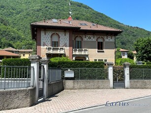 Signorile appartamento con giardino privato e box doppio