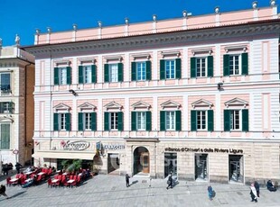 Ufficio in Affitto in Piazza Raffaele de Ferrari 4 a Genova