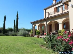 Villa 260 mq in Vendita a Arezzo zona San Fabiano