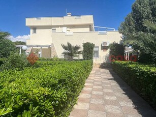 Villa in vendita a Taranto, via Lucerne, 2 - Taranto, TA