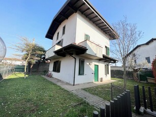 Villa in Via Einaudi 4 a Cologno al Serio