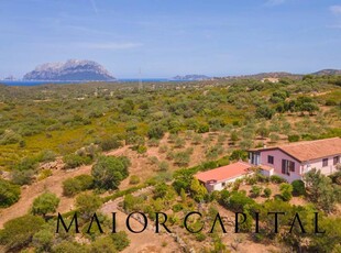 villa indipendente in vendita a Olbia