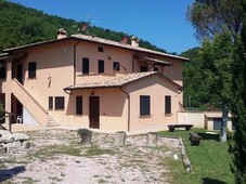 Casale in vendita a Giano dell'Umbria via Caldarello