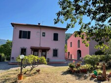 Casale in vendita a Pistoia via San Felice e Secciarelle