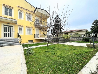 Appartamento in vendita a Isca sullo Ionio
