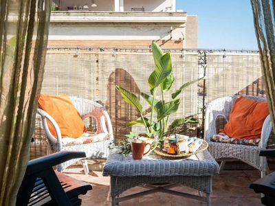 Attico al centro di Palermo, con una bellissima Terrazza fiorita che si affaccia su Via Maqueda