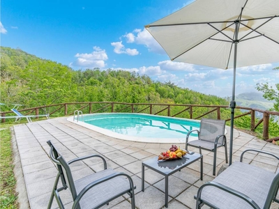 Casa a Fabbriche Di Vallico con piscina panoramica