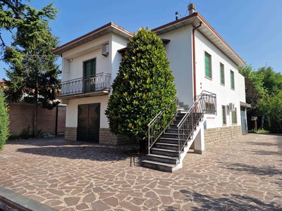 Casa singola in vendita a Valsamoggia Bologna