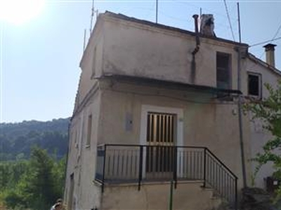 Casa indipendente - Casa da ristrutturare a Roccamontepiano