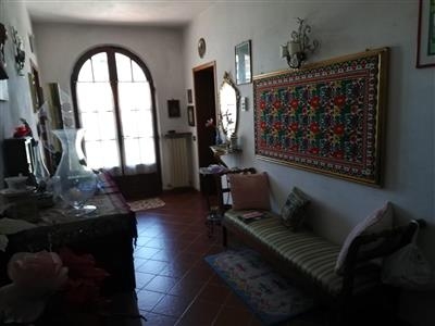 Porzione di casa in buono stato di 200 mq. a Musigliano