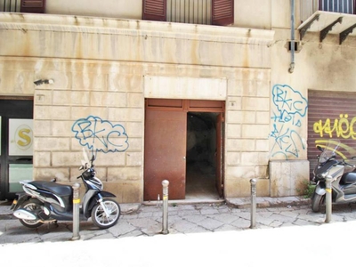 spazio commerciale in affitto a Palermo