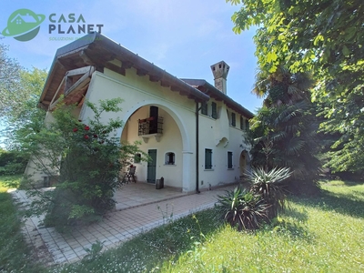 Villa con terrazzo a Roncade