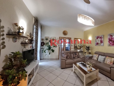 Appartamento a Livorno, 7 locali, 2 bagni, 100 m², 4° piano in vendita