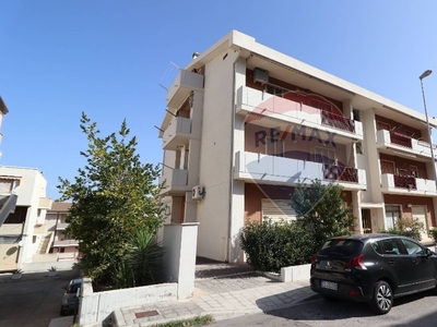 Appartamento a Matera, 6 locali, 2 bagni, con box, 170 m², 2° piano