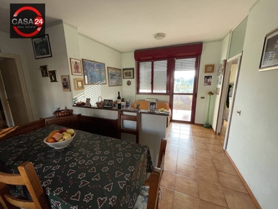 Appartamento in Via Don Vincenzo Onorati, Latina, 6 locali, 2 bagni