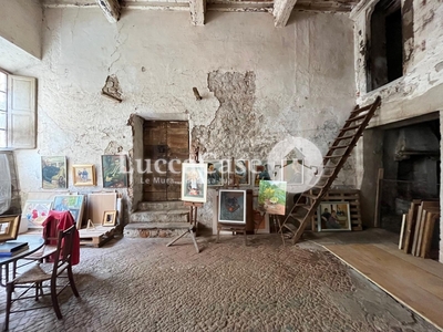 Edificio storico in vendita a Pescia