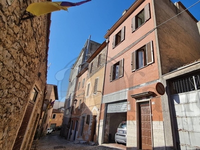Palazzo in Via San Vito E Stella, Priverno, 3 locali, 2 bagni, con box