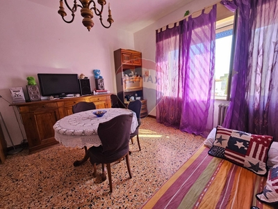 Trilocale in Via beccaria, Piombino, 1 bagno, 70 m², 4° piano