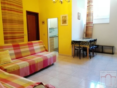 Trilocale in Via San Giovanni, Livorno, 1 bagno, arredato, 70 m²