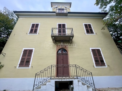 Vendita Villa Storica Via Rovereto, Piossasco