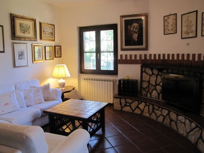 Villa in Via Gabriele D'Annunzio 14, San Felice Circeo, 6 locali