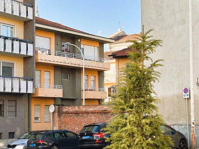 Appartamento in Piazza silvio pellico 15, Chieri, 5 locali, 2 bagni