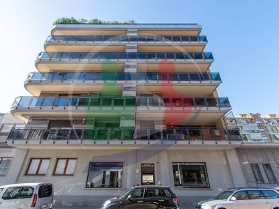 Appartamento in Vendita a Torino, zona Santa Rita, 499'000€, 162 m², arredato