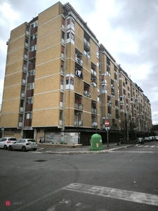 Appartamento in Vendita in Via Eugenio Torelli Viollier a Roma