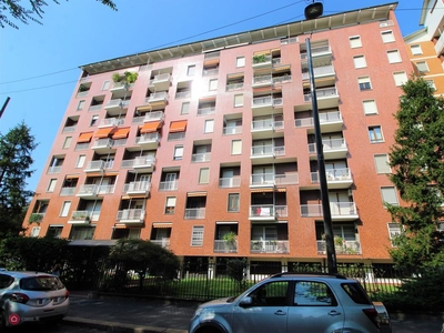 Appartamento in Vendita in Via Mac Mahon 110 a Milano