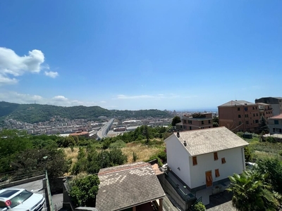 Appartamento in Vendita in Via Paradiso a Genova